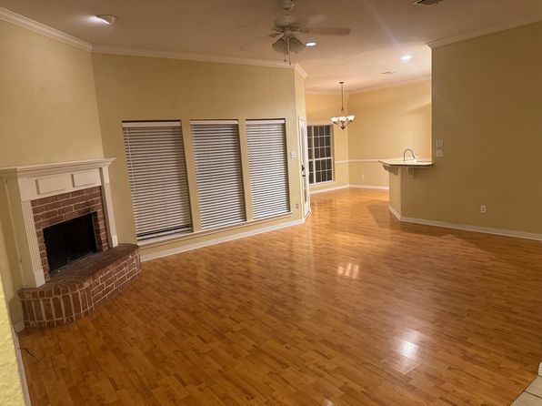 225 Greystone Dr