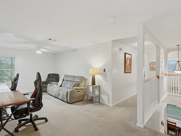 2909 Ashwood Rd — Photo 41