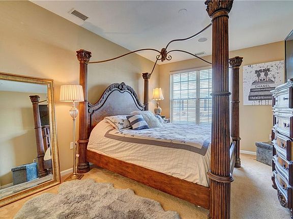 4th image of 1033 Grace Hill Dr #204