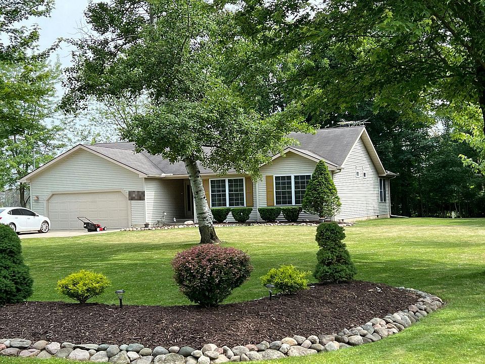 1180 Percha St, Clare, MI 48617 Zillow