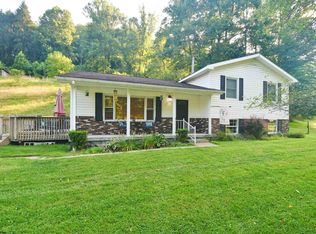 79 Punkin Center Rd, Fairview, WV 26570