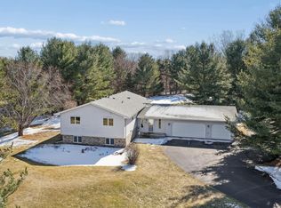 725 Packer Dr, Hudson, WI 54016