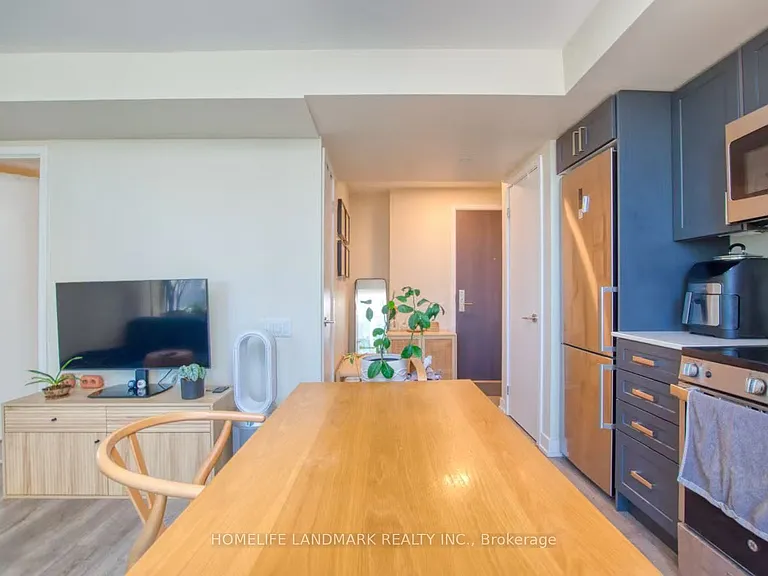 38 Monte Kwinter Ct #402 — Photo 6