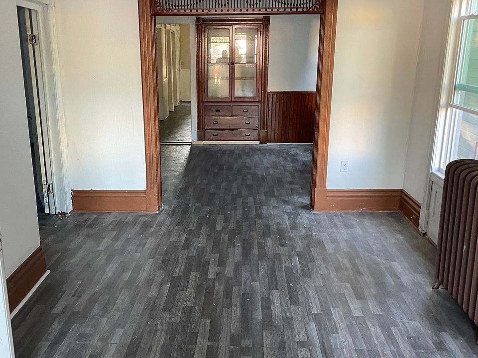 1st image of 161 5th Ave APT 2