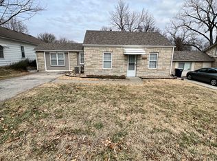 5204 NE 46th St, Kansas City, MO 64117
