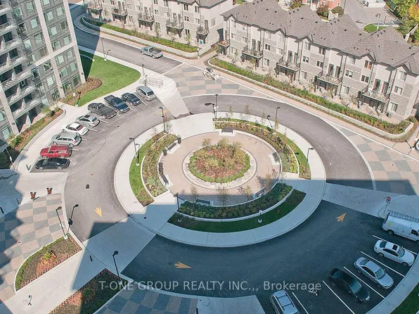 273 S Park Rd #611, Markham, ON L3T 0B5