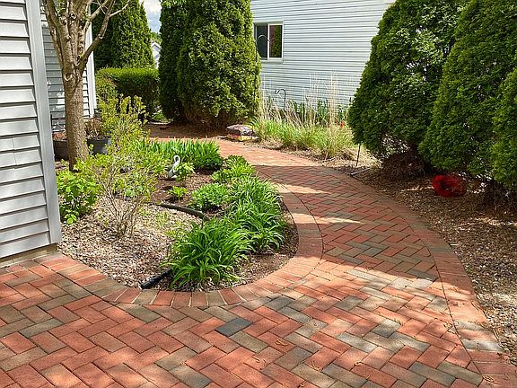 5th image of 310 Birchwood Ln