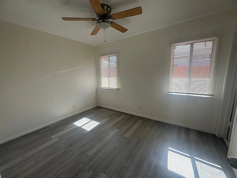 LA 798 - Carson Villa — Photo 9