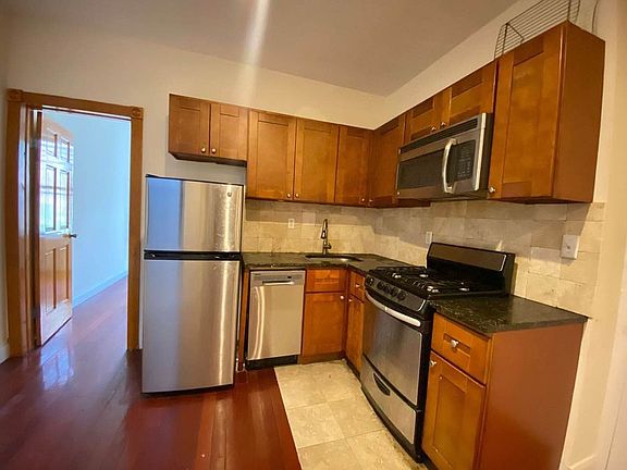 2nd image of 256 E 10th St #3O