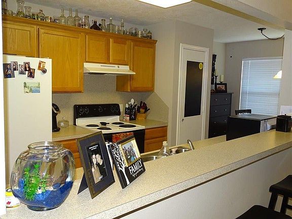 4th image of 2644 Symphony Park Dr
