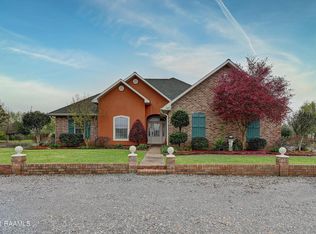 108 Moonlight Ln, Scott, LA 70583
