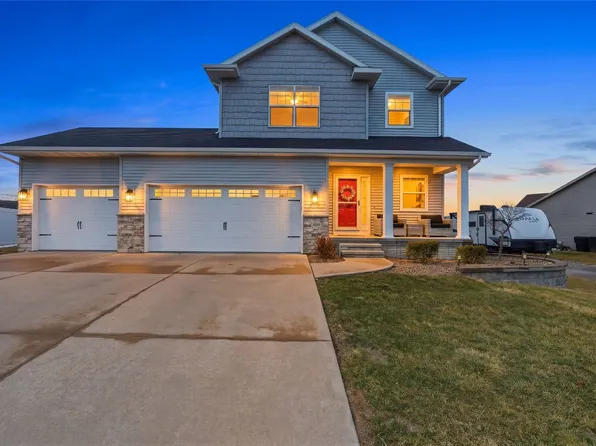 3014 Hillsboro Dr SW, Cedar Rapids, IA 52404