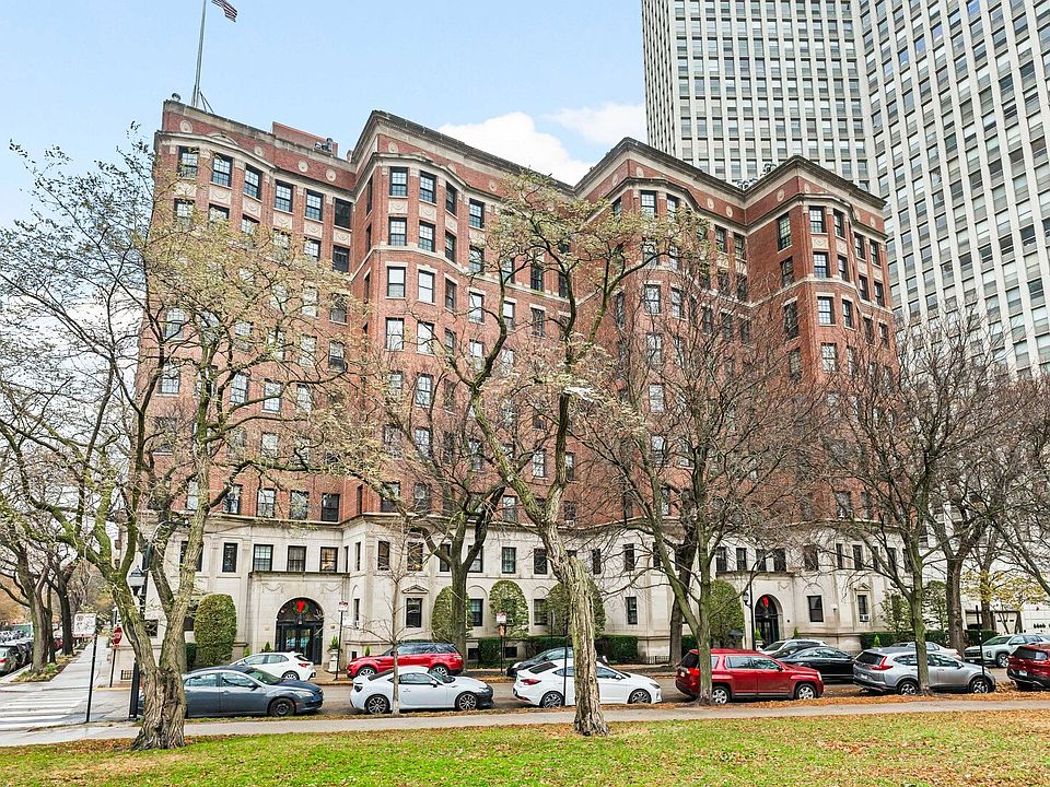 1st image of 2600 N Lakeview Ave APT 9B