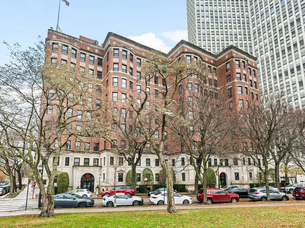 2600 N Lakeview Ave APT 9B, Chicago, IL 60614