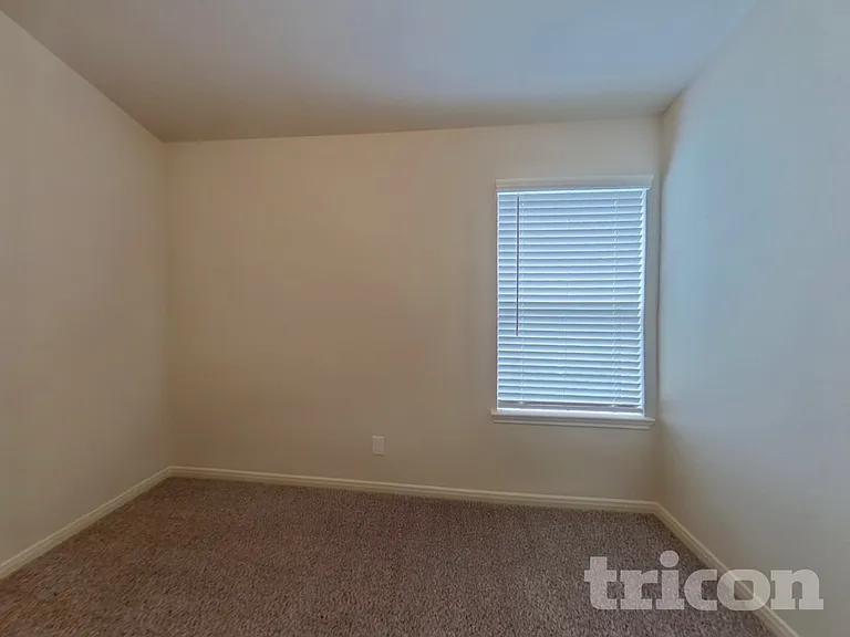 9829 Glen Brook Ln — Photo 11