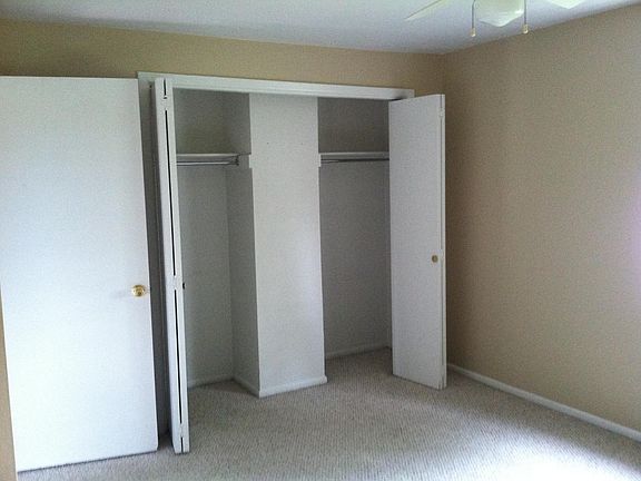 2nd image of 221 2nd St #E4