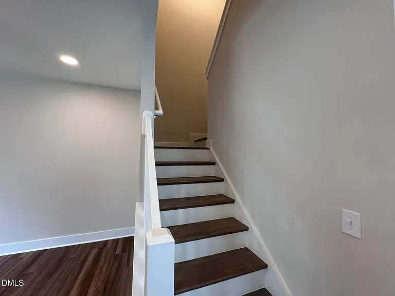 836 Pryor St — Photo 32
