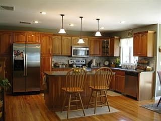 5th image of 98 Wantage Ave