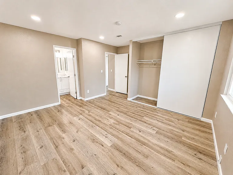 1565 Buttercup Ct — Photo 23