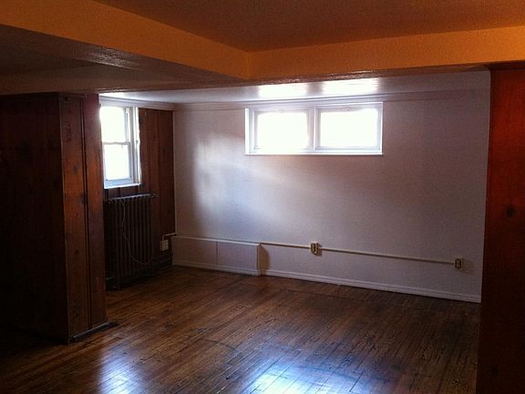 bedroom or office nook