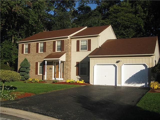 10 Beechwood Cir.