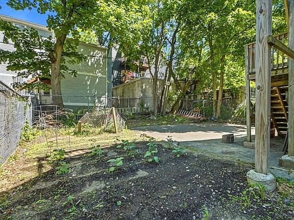 4th image of 25 Wheatland Ave