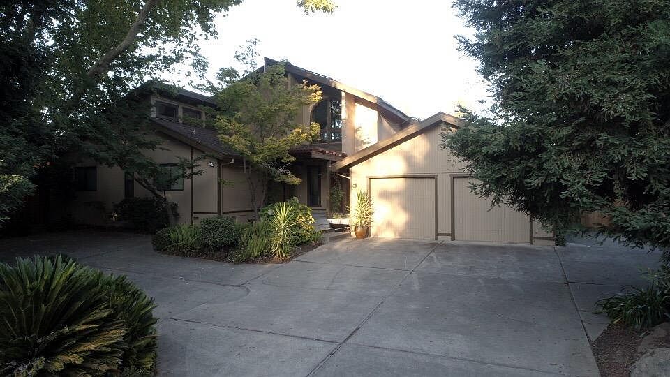 1st image of 5661 Fair Oaks Blvd