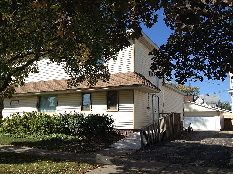 Front View & Upstairs Ramp Entrance