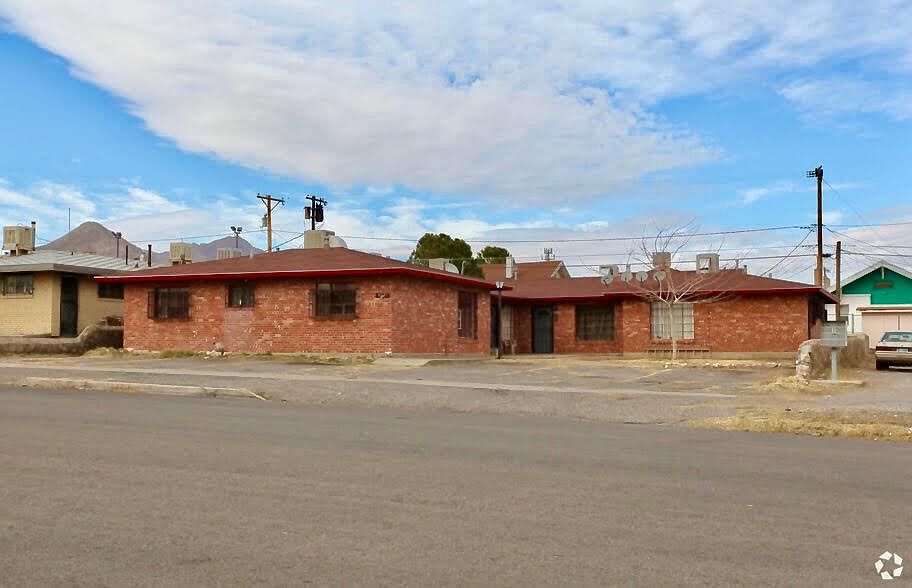 1st image of 4021 Fort Blvd #3