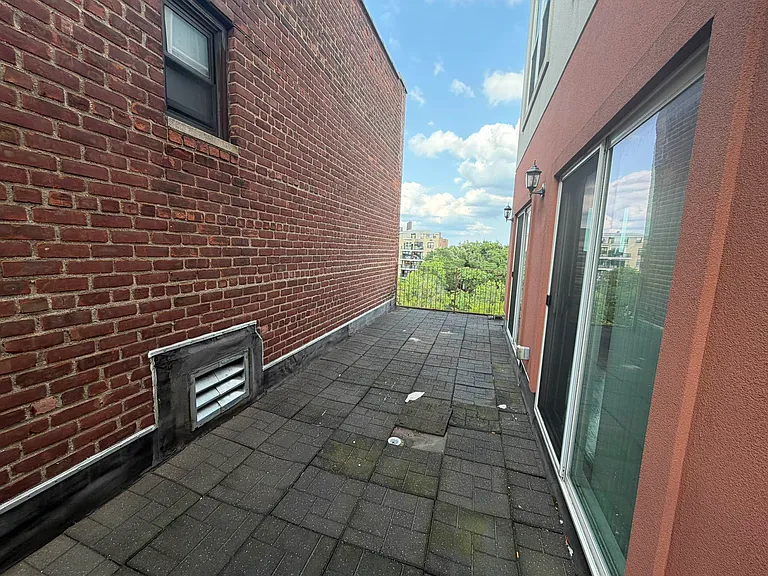 490 Ocean Pkwy #57 — Photo 2