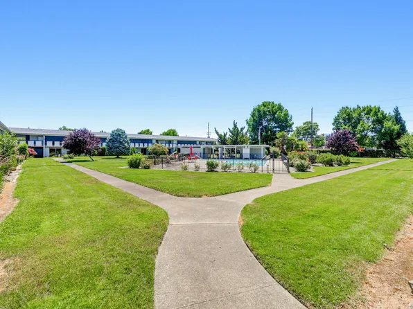 737 Stevens St APT 119, Medford, OR 97504