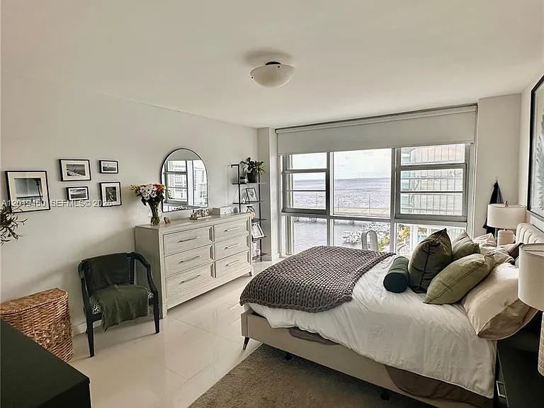 2451 Brickell Ave #10C — Photo 6