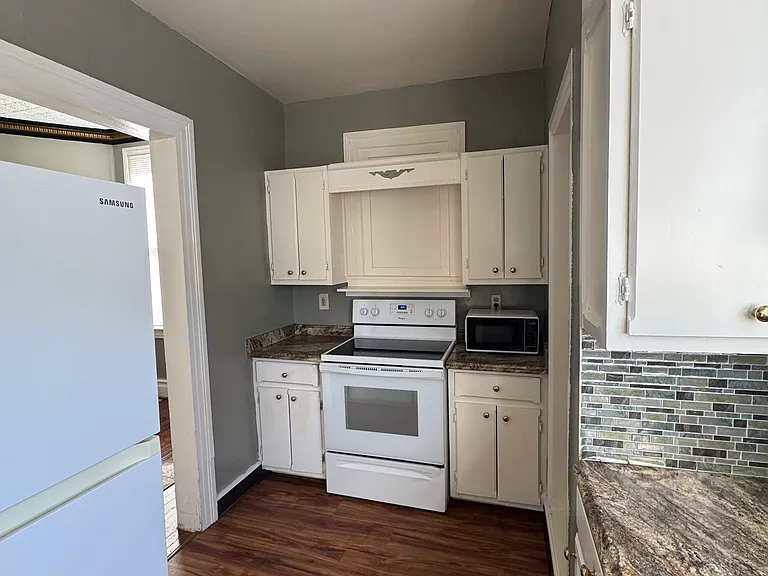 751 Main St #3 — Photo 2