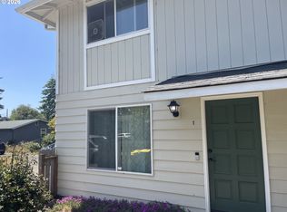 1340 9th St #1, Florence, OR 97439