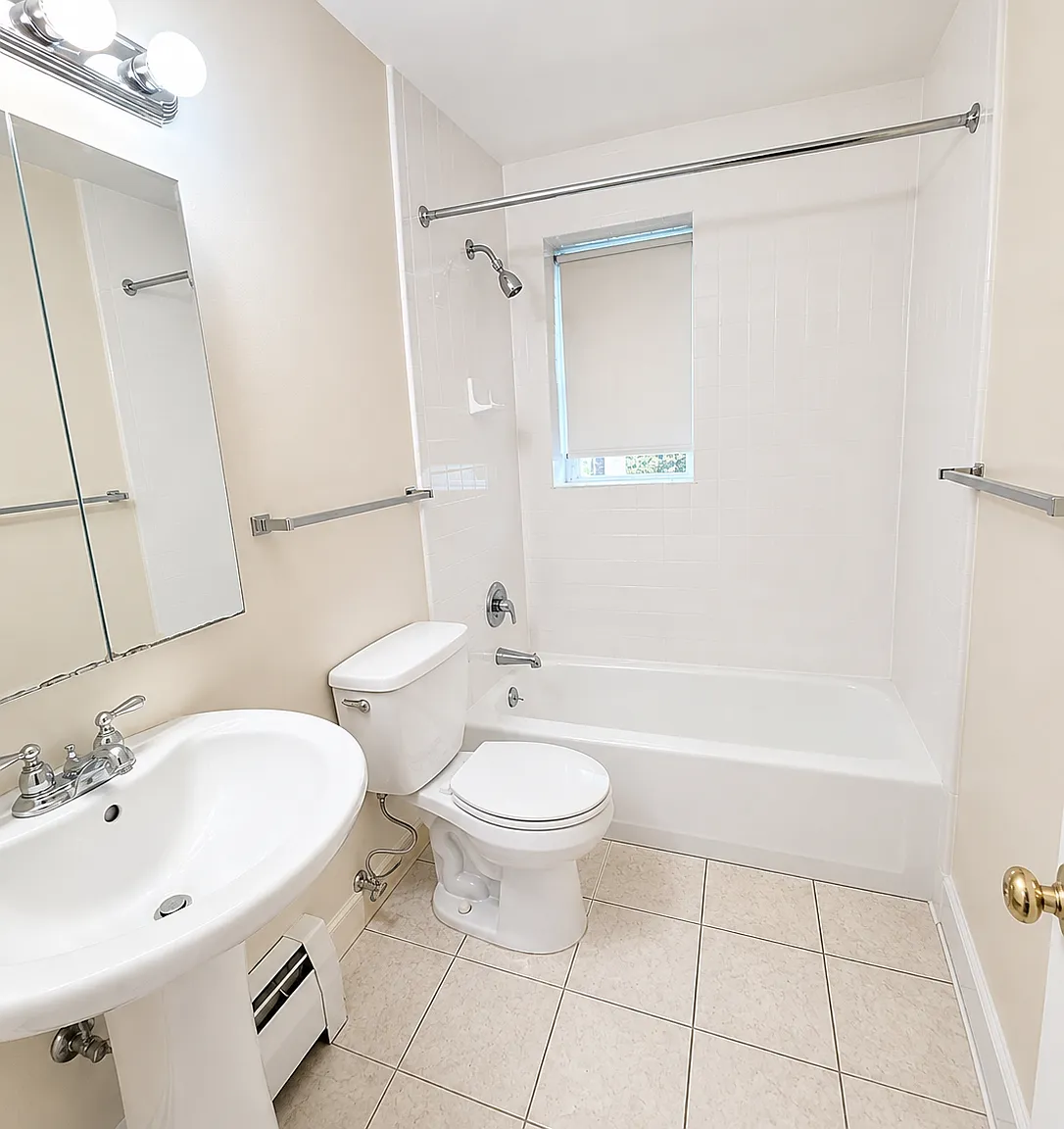 2 bed, 650 sqft, $2,950 — Photo 4