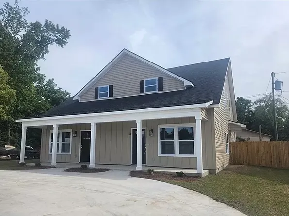33 Travis St, Savannah, GA 31406