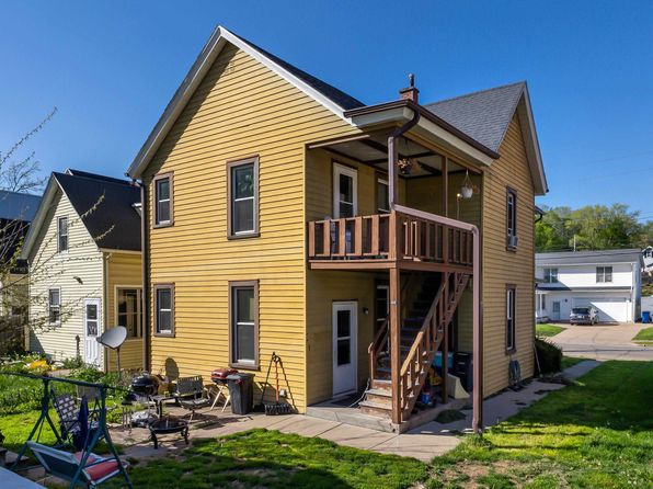 328 Kaufmann Ave, Dubuque, IA 52001