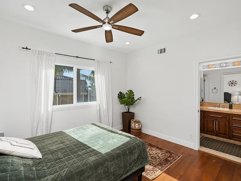 7901 Berger Ave — Photo 20
