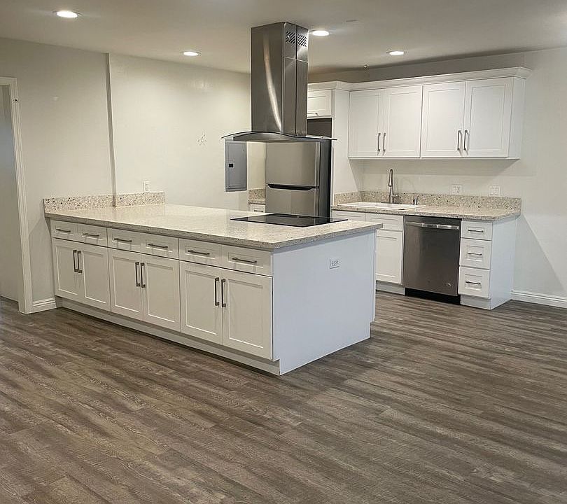 1st image of 1424 Greenfield Ave #3