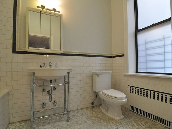 4th image of 291 Eastern Pkwy APT 32
