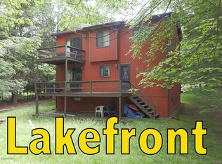 140 N Lake Shore Dr, Dingmans Ferry, PA 18328