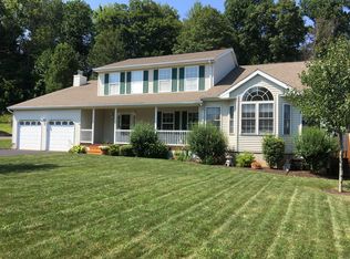 27 Hampton Ln, Middletown, CT 06457