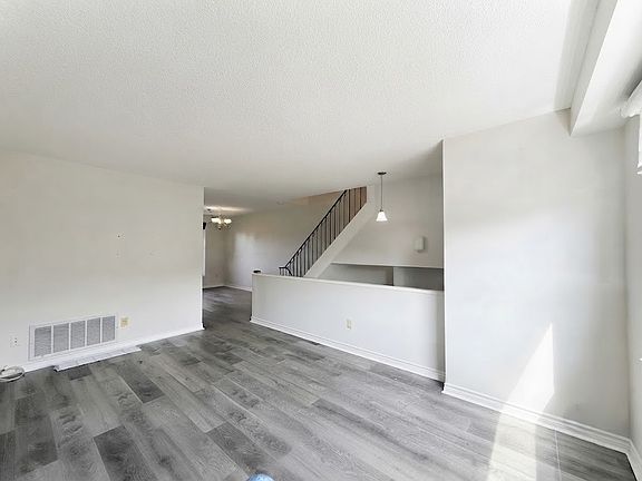 4th image of 2830 Midland Ave #48
