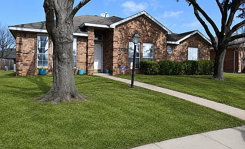 3109 Scott Dr Photo 1