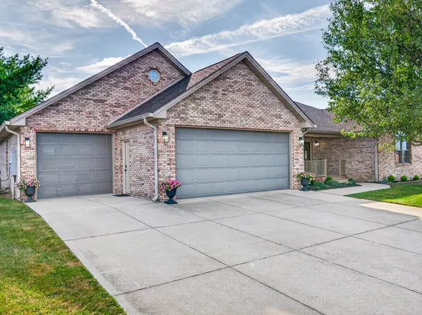 6970 Meredith Dr, Seymour, IN 47274