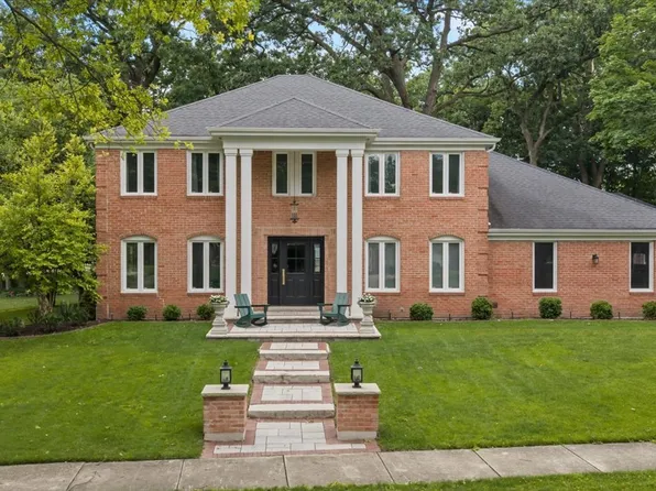1415 Heatherton Dr, Naperville, IL 60563