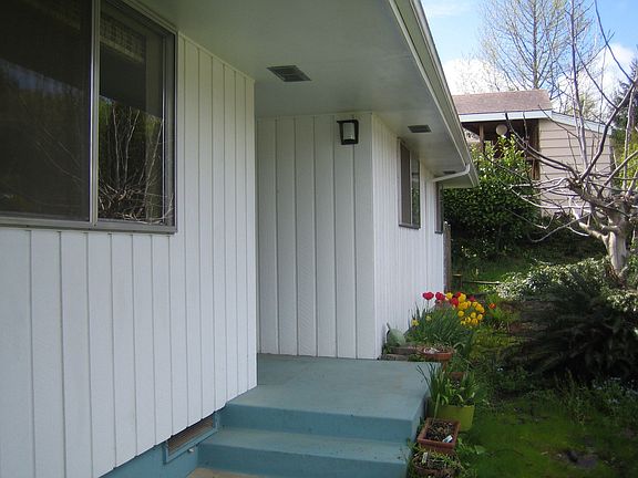 Entry porch
