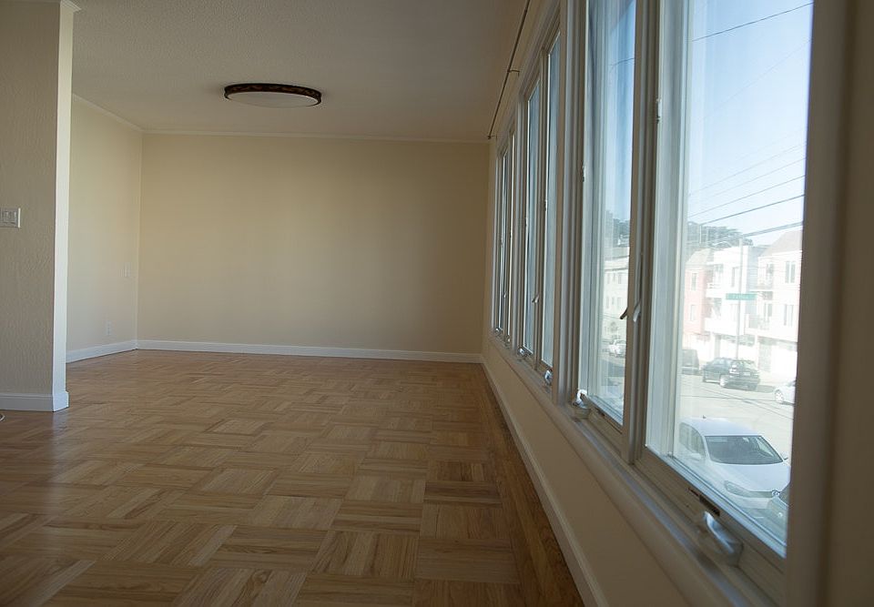 1st image of 842 36th Ave