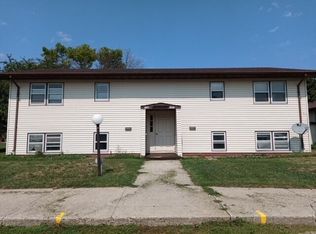1104 10th St, Britton, SD 57430