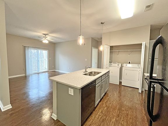 2nd image of 3735 Round Hill Rd #3723-3